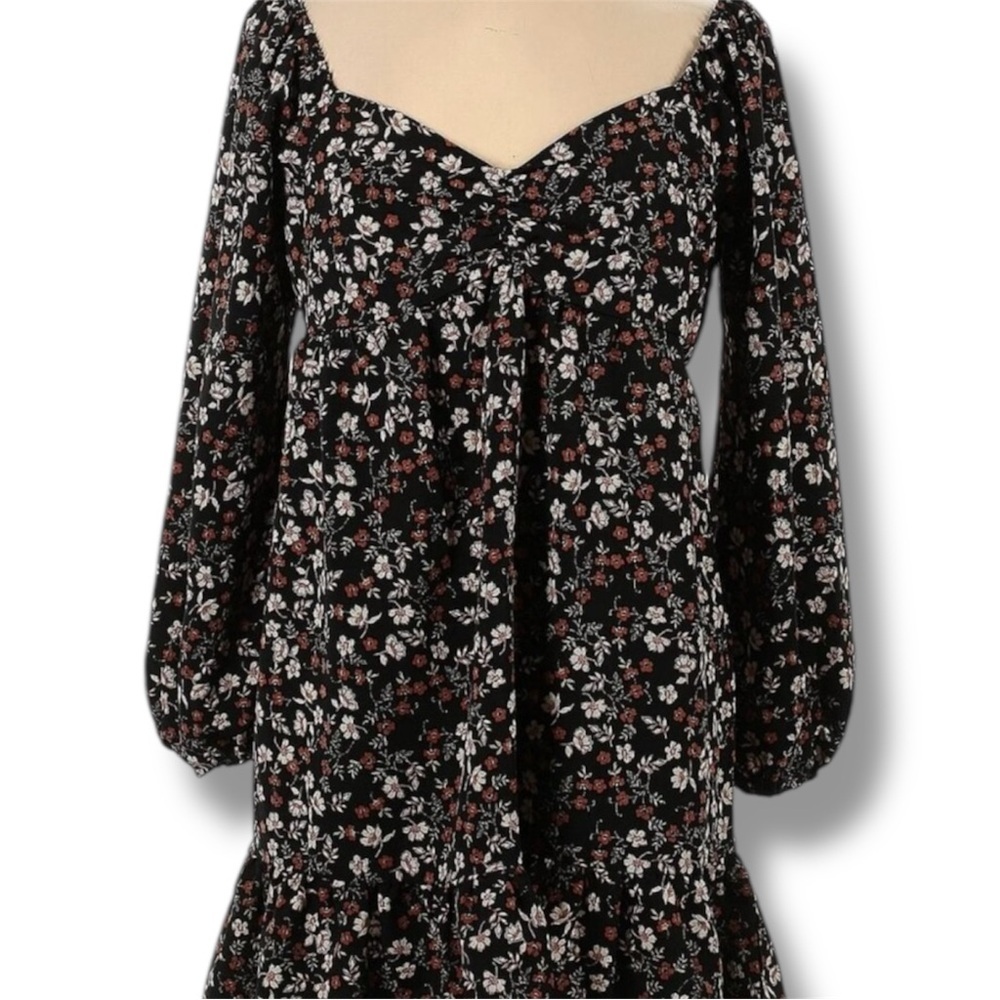 {NWOT} LILY ROSE - FLORAL BABYDOLL SMOCKED MINI DRESS